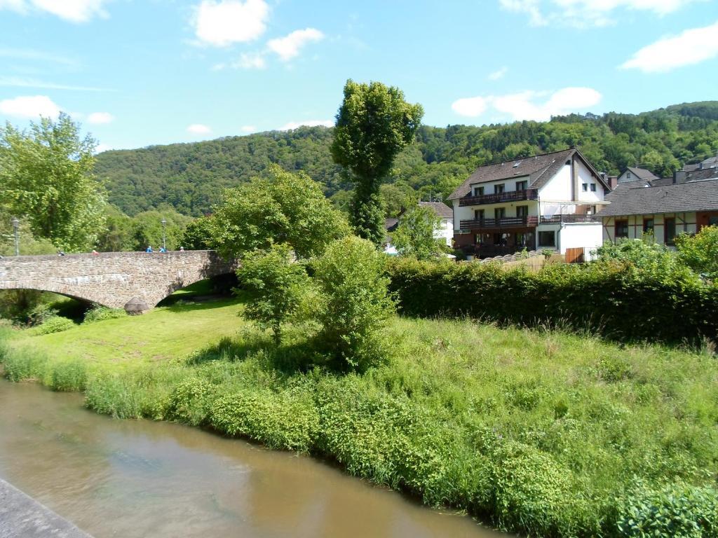 Bed&Breakfast Eifelpension Brueckenschenke Fuchshofen Dış mekan fotoğraf